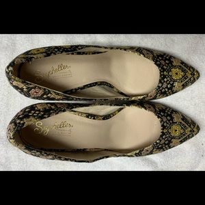 Rare Seychelles Great Beyond Heels BLACK & WHITE in size 9